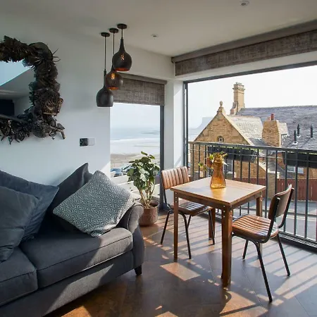 Host & - The Nook Holiday home *