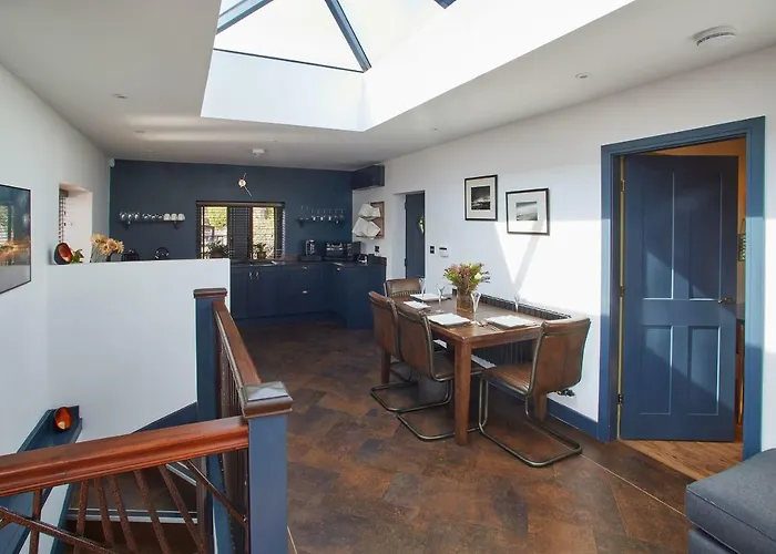 Host & - The Nook Holiday home